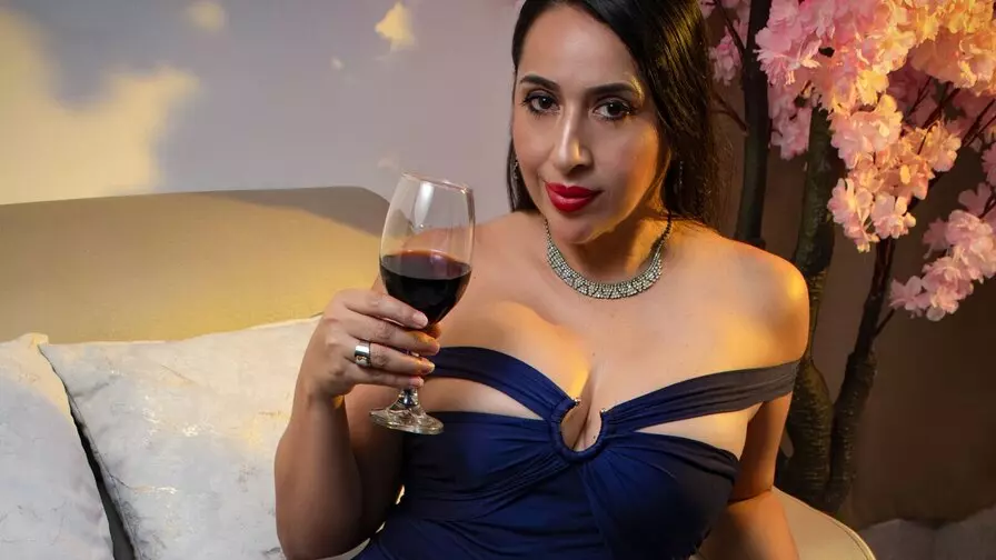 Live Sex Chat with MayraVega