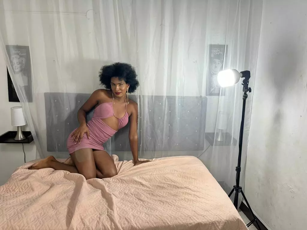 Live Sex Chat with AishaAddison