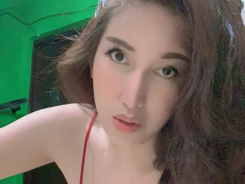 Live Sex Chat with AliaAdrinah