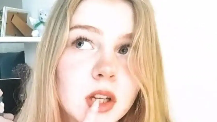 Live Sex Chat with AntoniaCrumpton