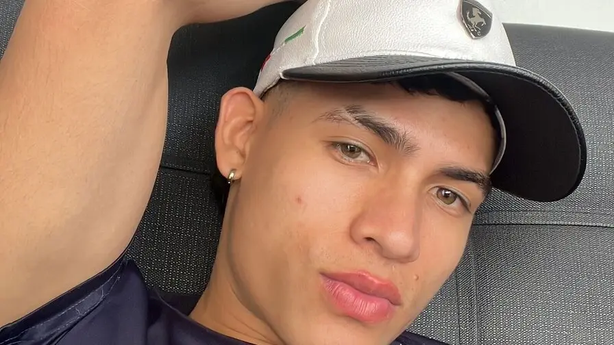Live Sex Chat with BryanRamos