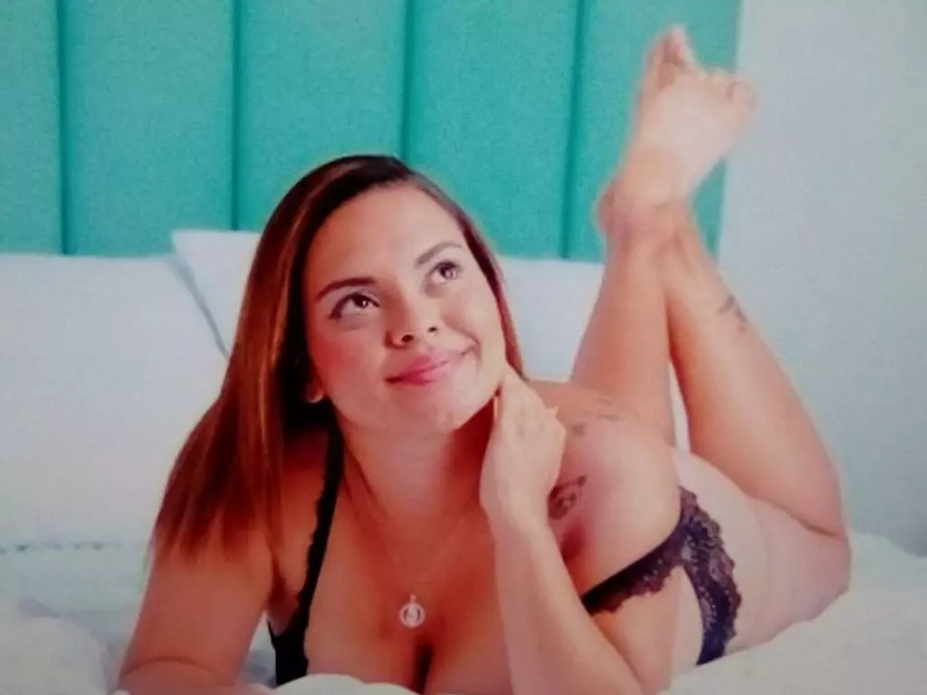 Live Sex Chat with CamilaPorto