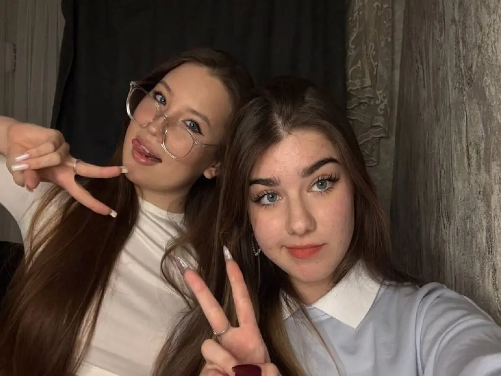 Live Sex Chat with CatherineAndAshl