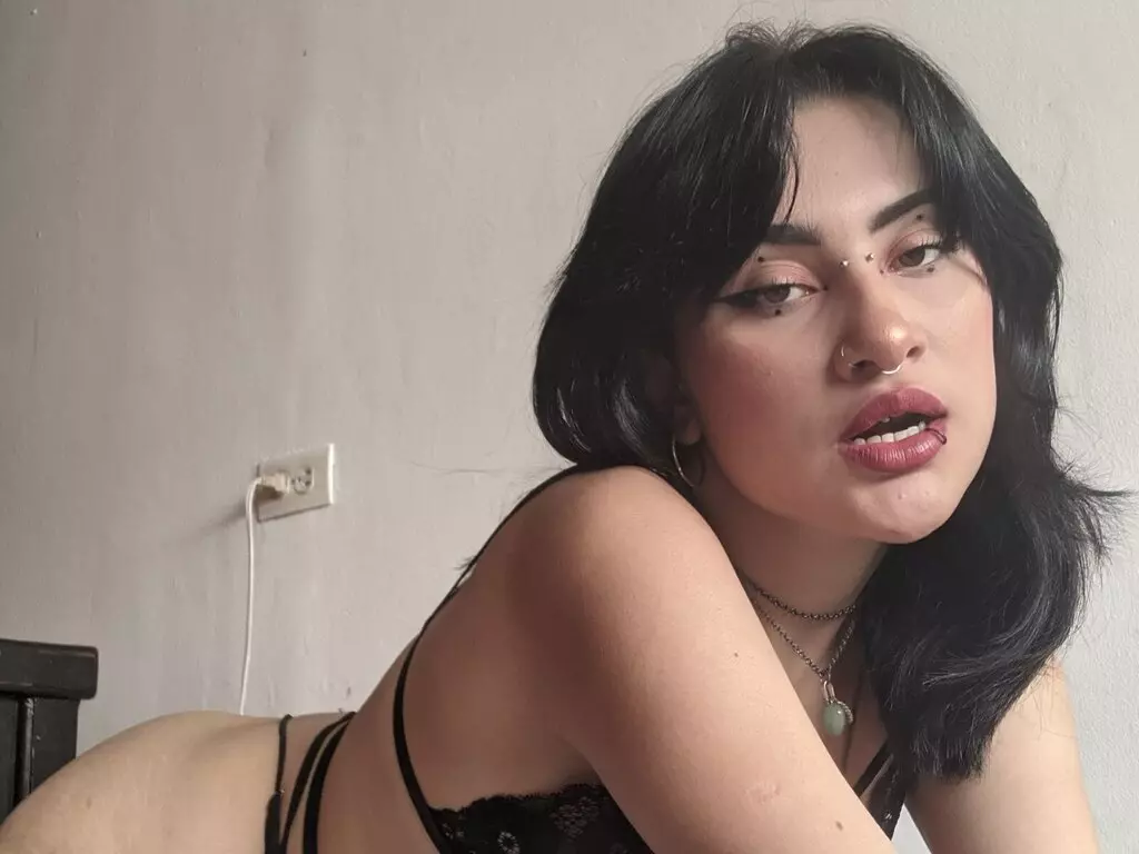 Live Sex Chat with CoralineMolly