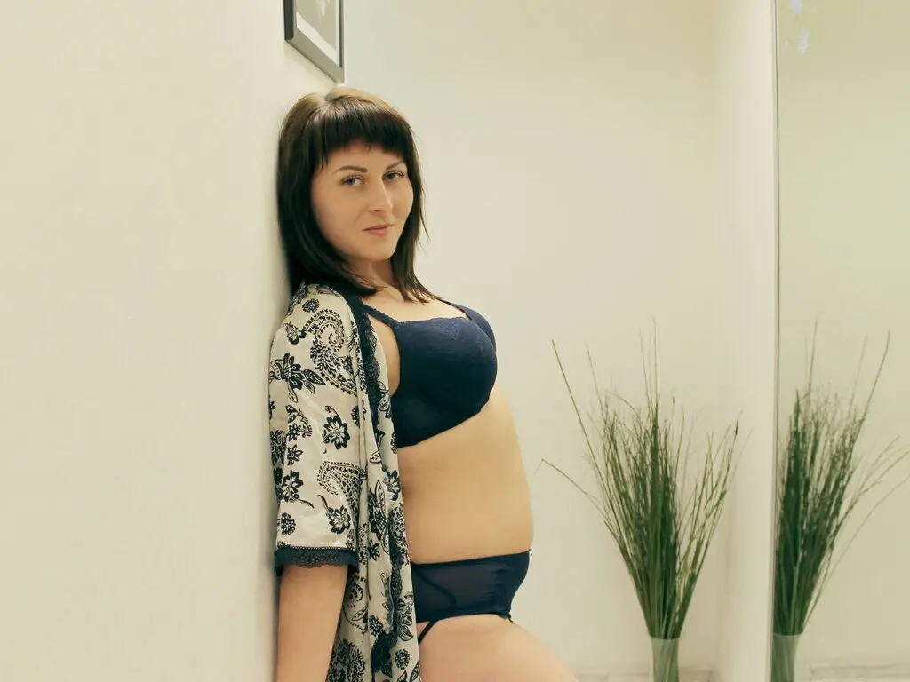 Live Sex Chat with CreamAmanda