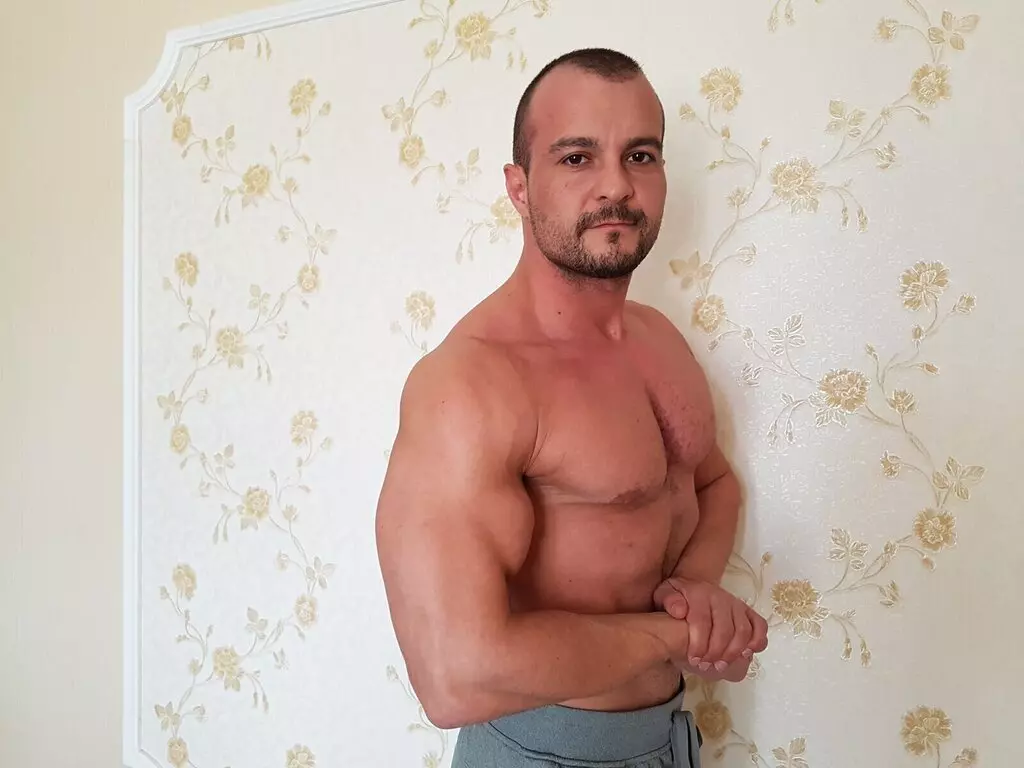 Live Sex Chat with CristianDiesel