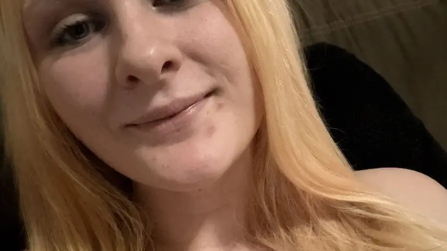 Live Sex Chat with ElanaBrooks