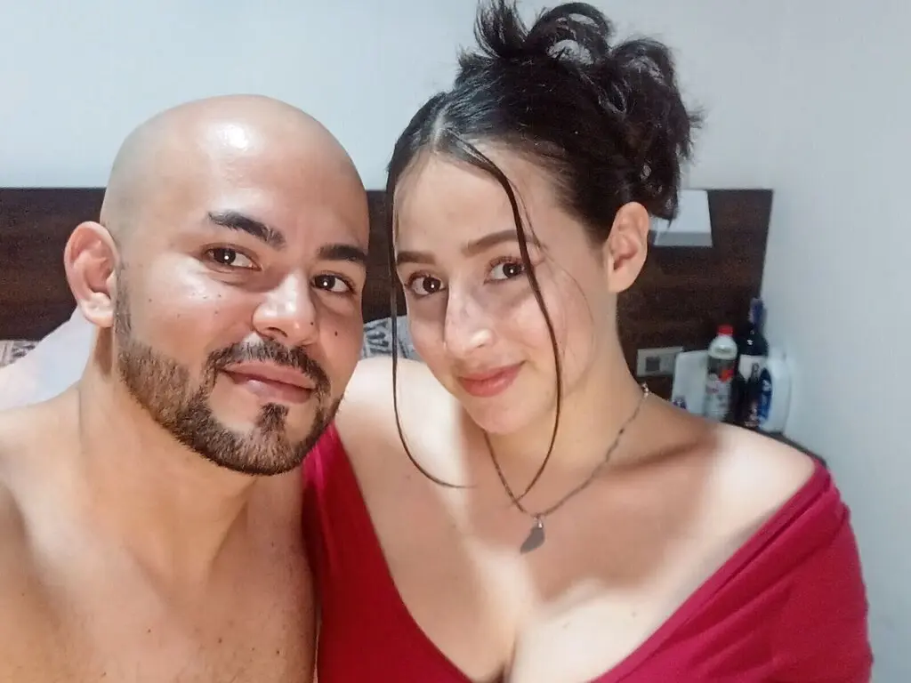 Live Sex Chat with EsperanzaAndNacho