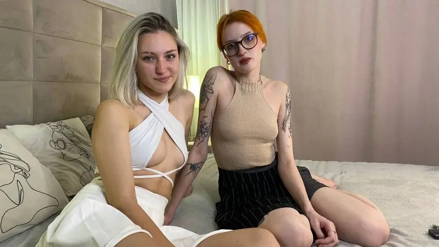 Live Sex Chat with HarrietAndAfton