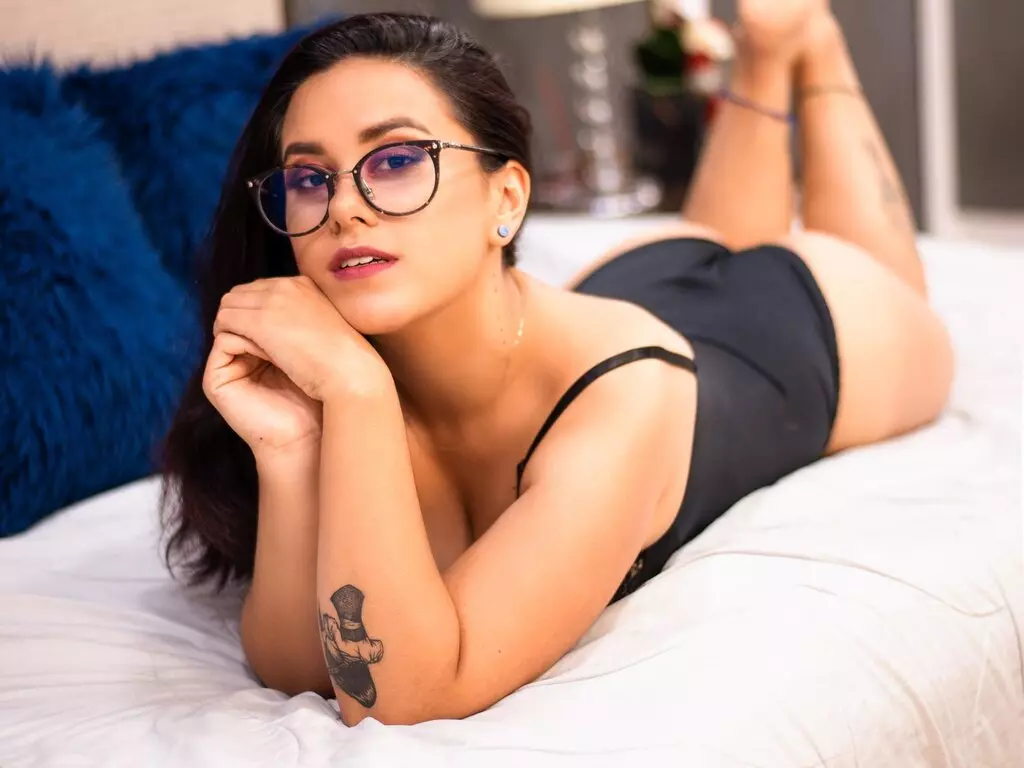 Live Sex Chat with LiaWatson