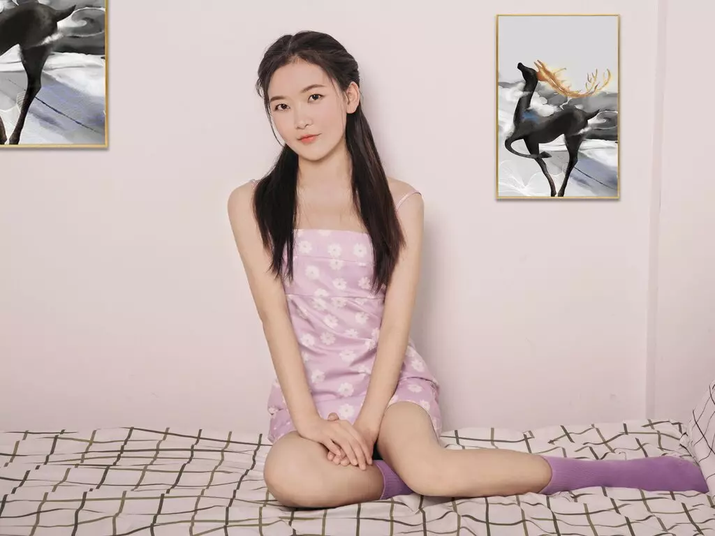 Live Sex Chat with LuluZhang