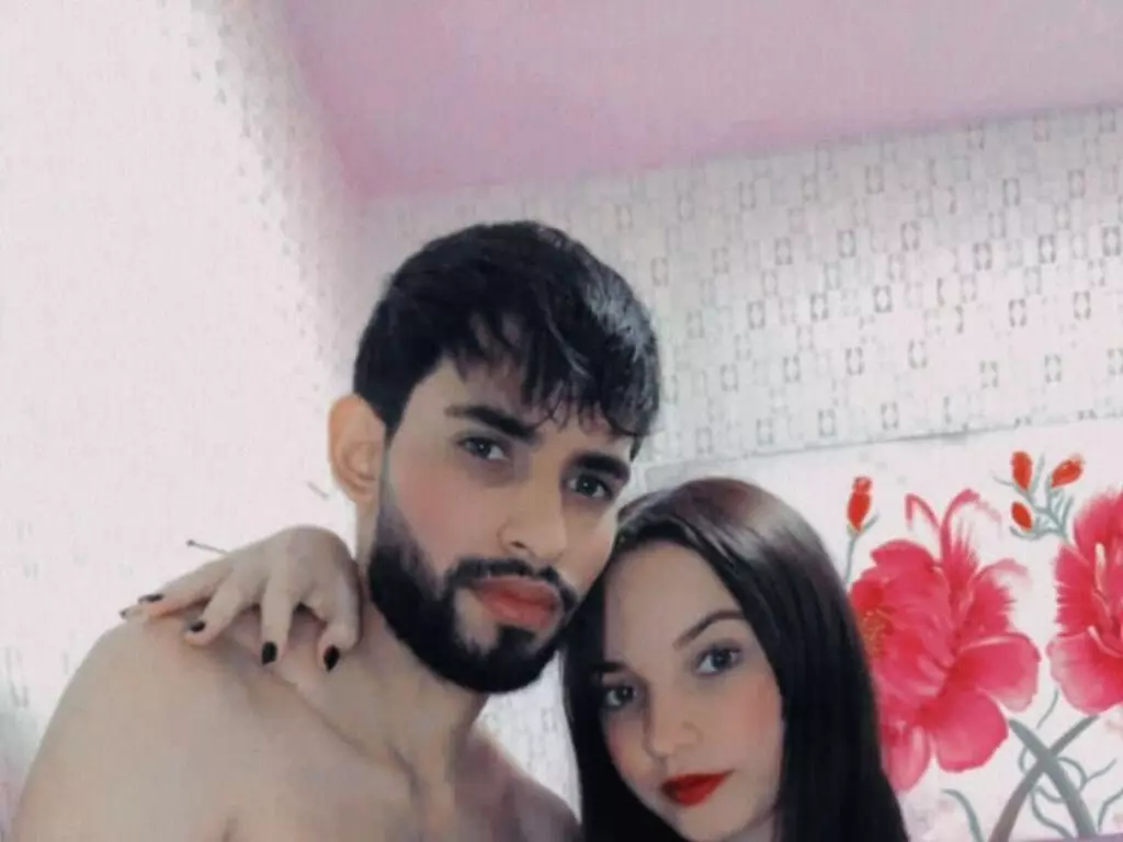 Live Sex Chat with MaximoAndKeyra