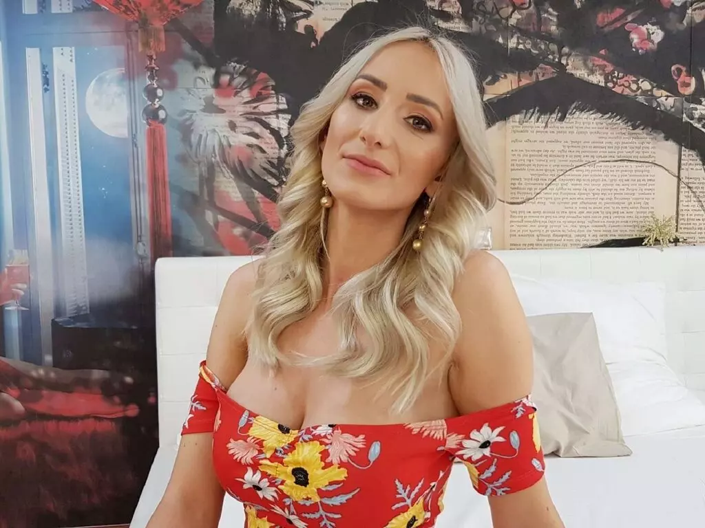 Live Sex Chat with NatalieBersa