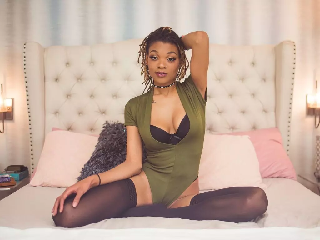 Live Sex Chat with NovemberNoire