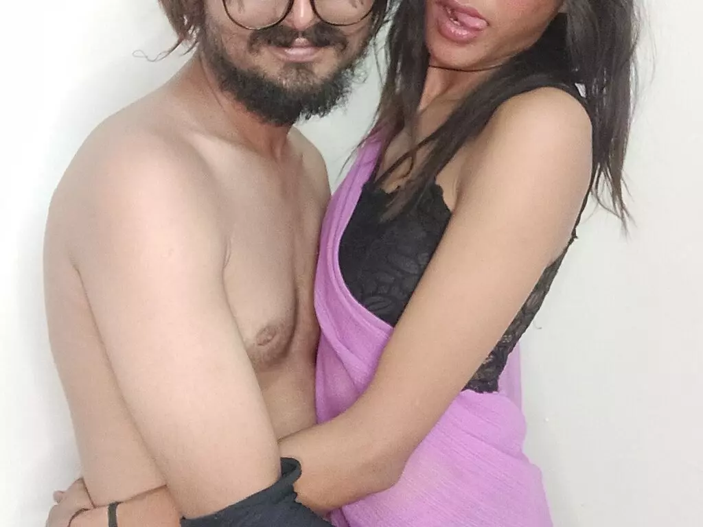 Live Sex Chat with SaniyaRohit