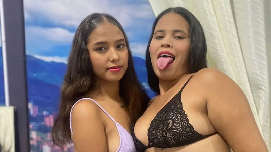 Live Sex Chat with SusanAndNatasha