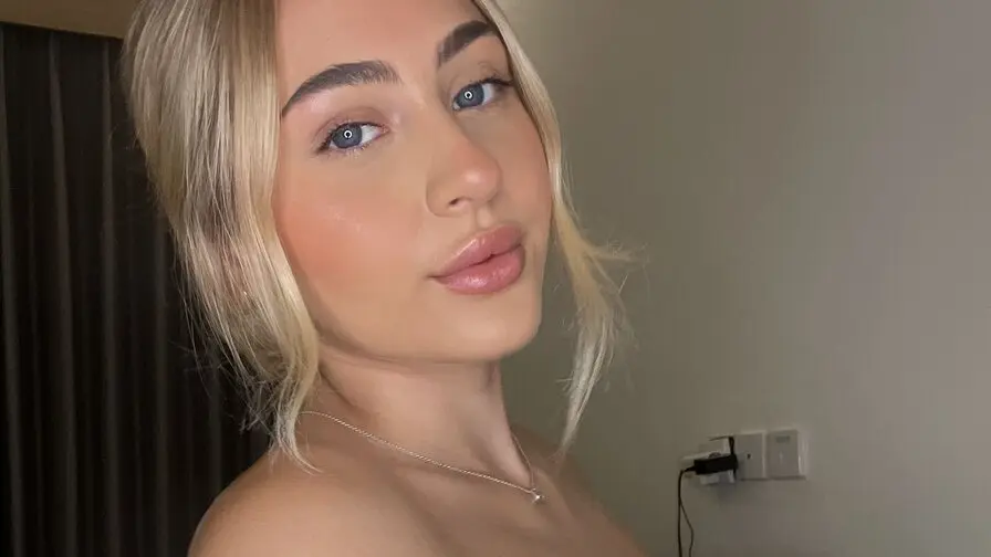 Live Sex Chat with TamaraTemptation