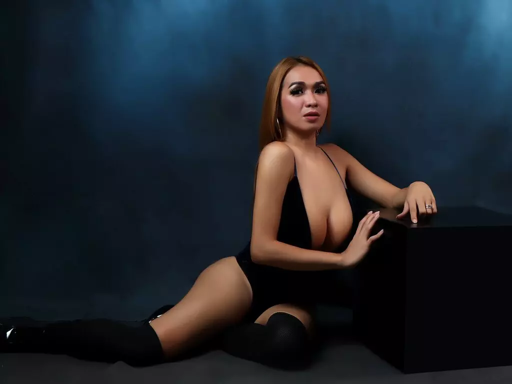 Live Sex Chat with UrDreamDivineTs
